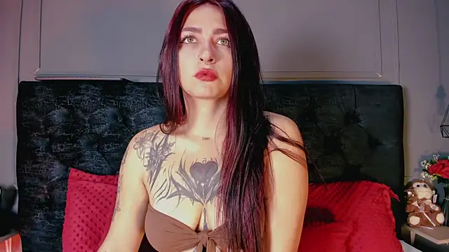 Snapshot of miia_moore_ chatting on 06-10-26, 12:50 miia moore online show from 06-10-26, 12:50