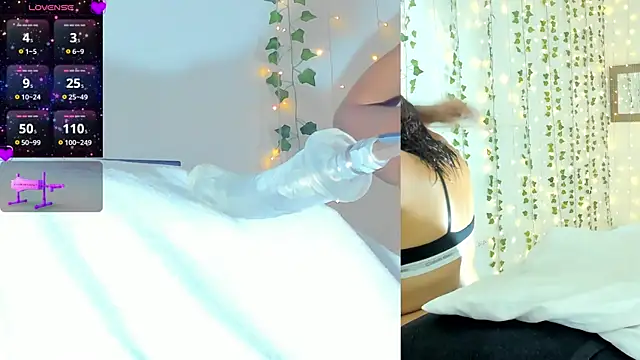 Snapshot of Ms__Dira chatting on 07-06-26, 01:45 Ms Dira online show from 07-06-26, 01:45