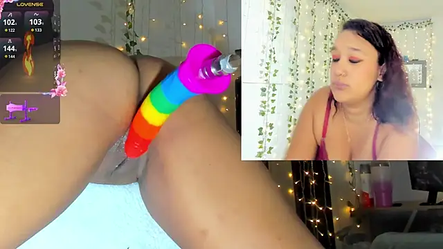 Snapshot of Ms__Dira chatting on 06-25-26, 02:20 Ms Dira online show from 06-25-26, 02:20