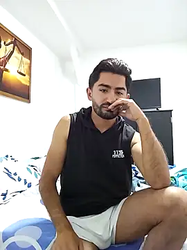 alejo garcia0 online show from 04-24-26, 06:48