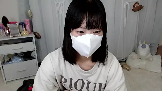 Snapshot of mii__tan chatting on 05-09-26, 01:20 mii tan online show from 05-09-26, 01:20