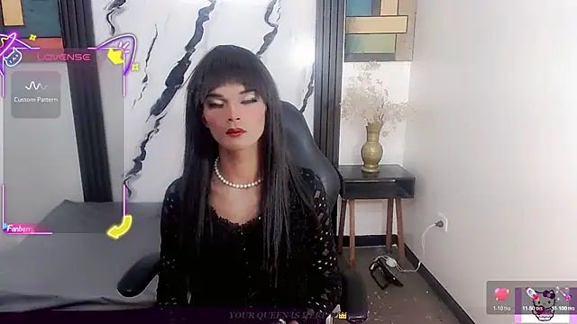 Snapshot of _emma_miller chatting on 07-10-26, 10:59 emma miller online show from 07-10-26, 10:59