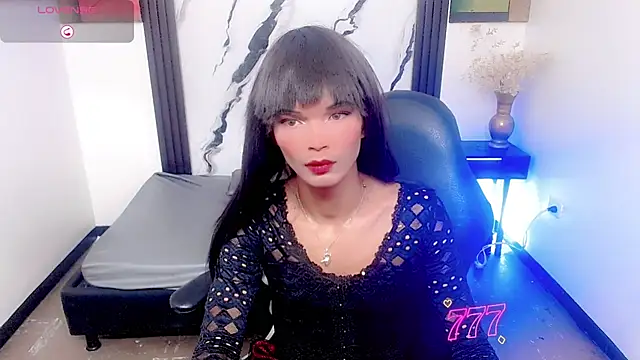 Snapshot of _emma_miller chatting on 06-23-26, 11:30 emma miller online show from 06-23-26, 11:30