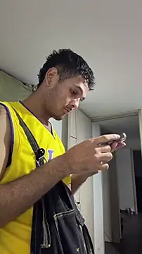 Snapshot of samuel_prrr chatting on 05-10-26, 04:16 samuel prrr online show from 05-10-26, 04:16