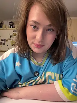 Snapshot of BettyRussian chatting on 05-29-26, 02:01 BettyRussian online show from 05-29-26, 02:01