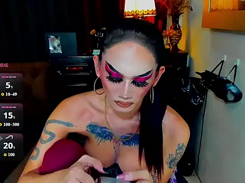 Snapshot of lubottarah chatting on 05-14-26, 02:30 lubottarah online show from 05-14-26, 02:30