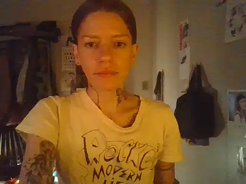 Snapshot of plsmecha chatting on 06-12-26, 01:03 plsmecha online show from 06-12-26, 01:03
