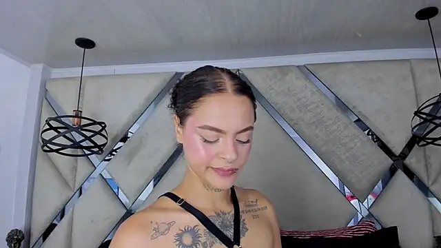 Caroline420  online show from 07-06-26, 02:35