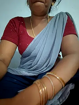 Snapshot of Tamil_Hot_HoneyBee chatting on 06-25-26, 06:57 Tamil Hot HoneyBee online show from 06-25-26, 06:57