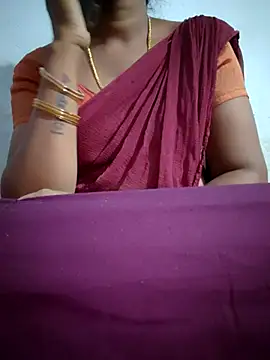 Snapshot of Tamil_Hot_HoneyBee chatting on 06-24-26, 09:41 Tamil Hot HoneyBee online show from 06-24-26, 09:41