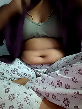 Snapshot of Tamil_Hot_HoneyBee chatting on 07-21-26, 05:25 Tamil Hot HoneyBee online show from 07-21-26, 05:25