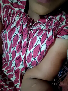 Snapshot of Tamil_Hot_HoneyBee chatting on 07-18-26, 04:59 Tamil Hot HoneyBee online show from 07-18-26, 04:59
