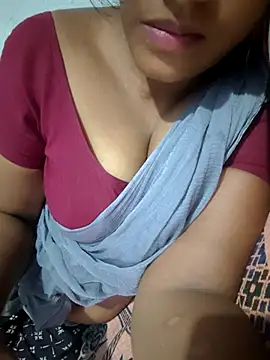 Snapshot of Tamil_Hot_HoneyBee chatting on 07-16-26, 08:28 Tamil Hot HoneyBee online show from 07-16-26, 08:28