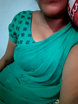 Snapshot of Tamil_Hot_HoneyBee chatting on 05-07-26, 05:16 Tamil Hot HoneyBee online show from 05-07-26, 05:16
