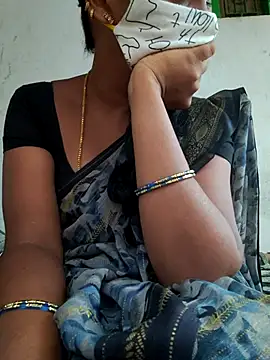 Snapshot of Tamil_Hot_HoneyBee chatting on 05-09-26, 11:24 Tamil Hot HoneyBee online show from 05-09-26, 11:24