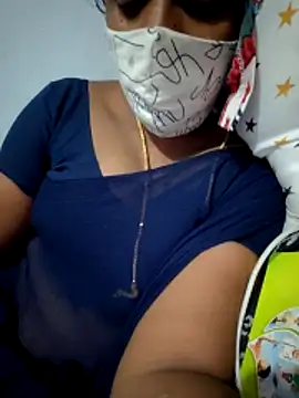Snapshot of Tamil_Hot_HoneyBee chatting on 05-12-26, 05:52 Tamil Hot HoneyBee online show from 05-12-26, 05:52