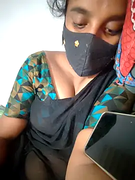 Snapshot of Tamil_Hot_HoneyBee chatting on 05-14-26, 03:58 Tamil Hot HoneyBee online show from 05-14-26, 03:58