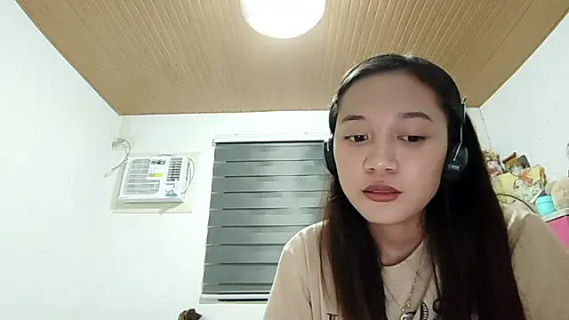 VincenzaHertler online show from 04-26-26, 12:13