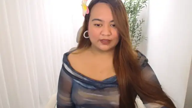 Snapshot of Czarinna chatting on 06-12-26, 06:16 Czarinna online show from 06-12-26, 06:16