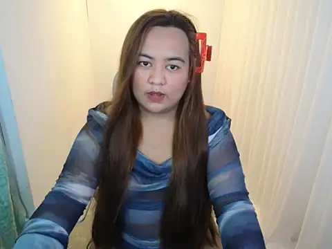 Snapshot of Czarinna chatting on 05-04-26, 02:31 Czarinna online show from 05-04-26, 02:31