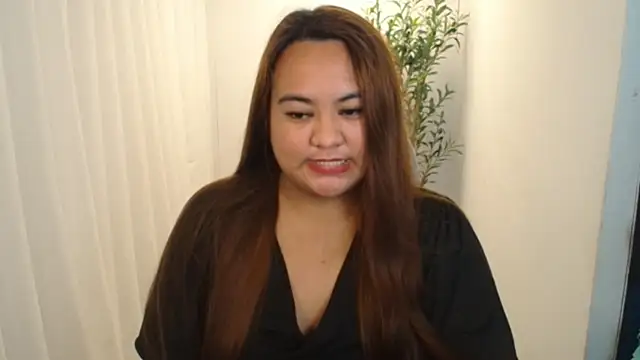 Snapshot of Czarinna chatting on 05-28-26, 06:36 Czarinna online show from 05-28-26, 06:36