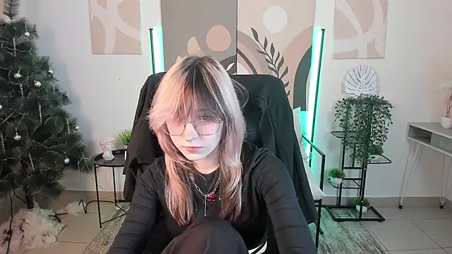 NyxCalderra online show from 05-04-26, 09:12