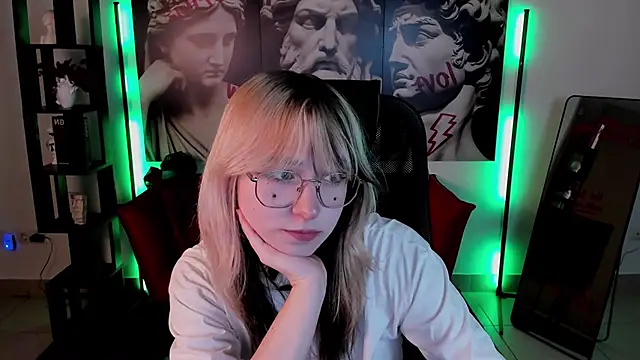 NyxCalderra online show from 05-26-26, 04:21