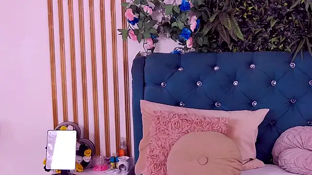 CherryMuse  online show from 06-26-26, 04:29