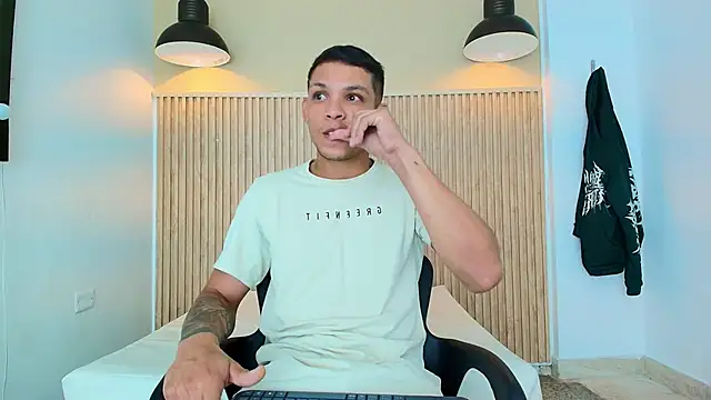 Snapshot of Brandon_Mercuri chatting on 05-19-26, 12:45 Brandon Mercuri online show from 05-19-26, 12:45