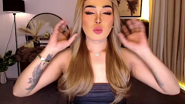 Empress Candice online show from 06-03-26, 10:49
