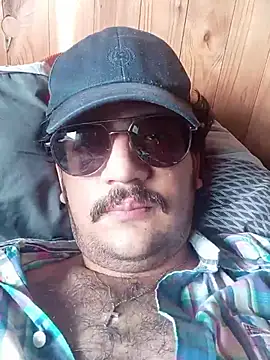Snapshot of Antonio9866 chatting on 06-25-26, 06:07 Antonio9866 online show from 06-25-26, 06:07