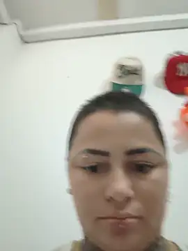 Snapshot of romina23 chatting on 05-27-26, 07:54 romina23 online show from 05-27-26, 07:54