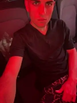 Milanese22 online show from 04-27-26, 10:46