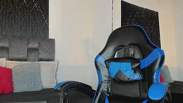 ThiagoSexy005 online show from 07-12-26, 12:22