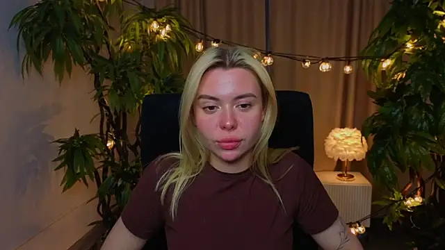 AveriRigby online show from 05-07-26, 10:40