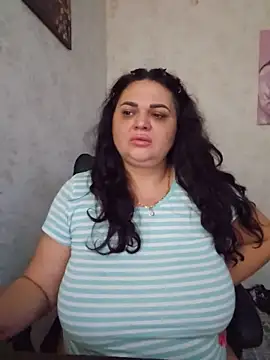 -CUTE-EVVIL- online show from 06-12-26, 07:00