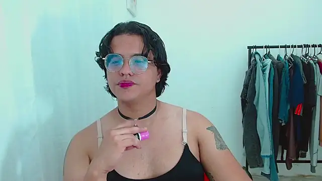 Snapshot of Diane_exotic chatting on 05-27-26, 12:53 Diane exotic online show from 05-27-26, 12:53