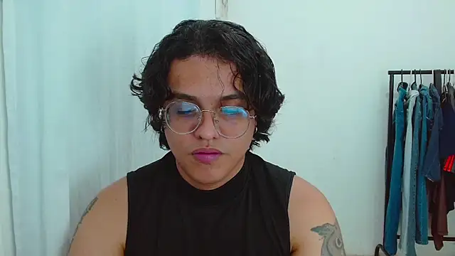 Snapshot of Diane_exotic chatting on 06-11-26, 12:32 Diane exotic online show from 06-11-26, 12:32