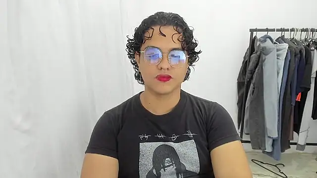 Snapshot of Diane_exotic chatting on 05-08-26, 09:29 Diane exotic online show from 05-08-26, 09:29