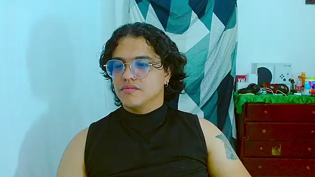 Snapshot of Diane_exotic chatting on 07-23-26, 12:35 Diane exotic online show from 07-23-26, 12:35