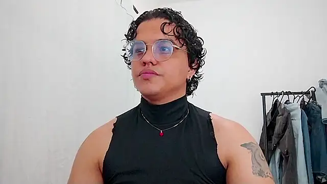 Snapshot of Diane_exotic chatting on 05-03-26, 08:23 Diane exotic online show from 05-03-26, 08:23