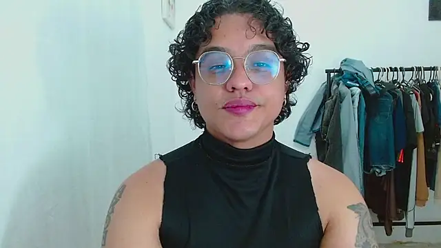 Snapshot of Diane_exotic chatting on 05-19-26, 01:56 Diane exotic online show from 05-19-26, 01:56