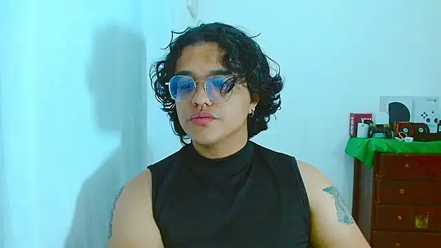 Snapshot of Diane_exotic chatting on 07-10-26, 07:19 Diane exotic online show from 07-10-26, 07:19