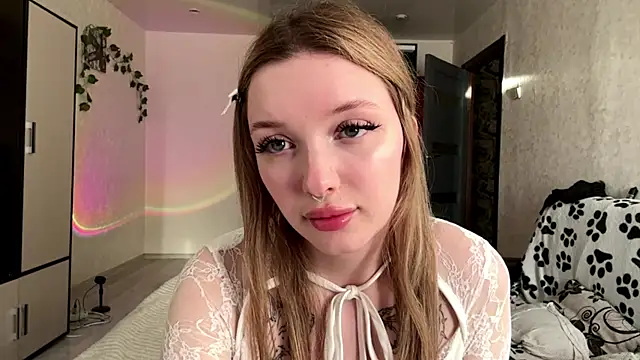 Snapshot of Elinthegreat chatting on 05-10-26, 03:14 Elinthegreat online show from 05-10-26, 03:14