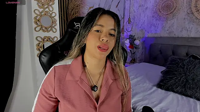 Snapshot of Leidy_2026 chatting on 05-04-26, 01:03 Leidy 2026 online show from 05-04-26, 01:03