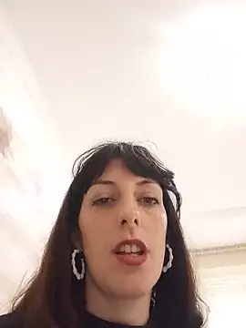 Snapshot of Valeriadolce chatting on 05-17-26, 07:30 Valeriadolce online show from 05-17-26, 07:30