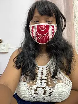 Wildkomolika online show from 04-25-26, 07:22