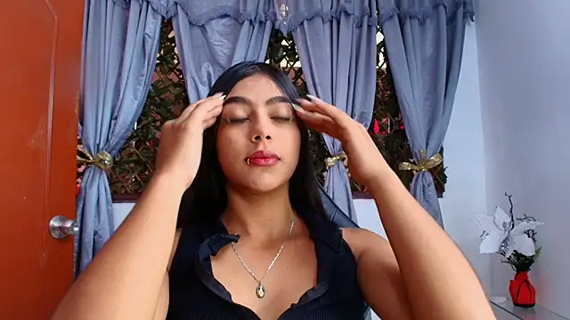 Snapshot of Sofia_Browm chatting on 05-25-26, 08:07 Sofia Browm online show from 05-25-26, 08:07