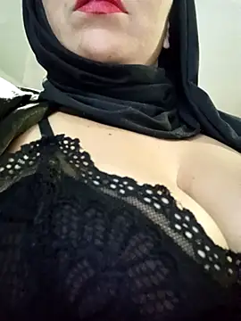 Snapshot of nadia__abaud chatting on 09-13-25, 02:22 nadia abaud online show from 09-13-25, 02:22