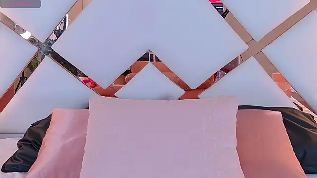 ViolettGreyy online show from 06-27-26, 12:00
